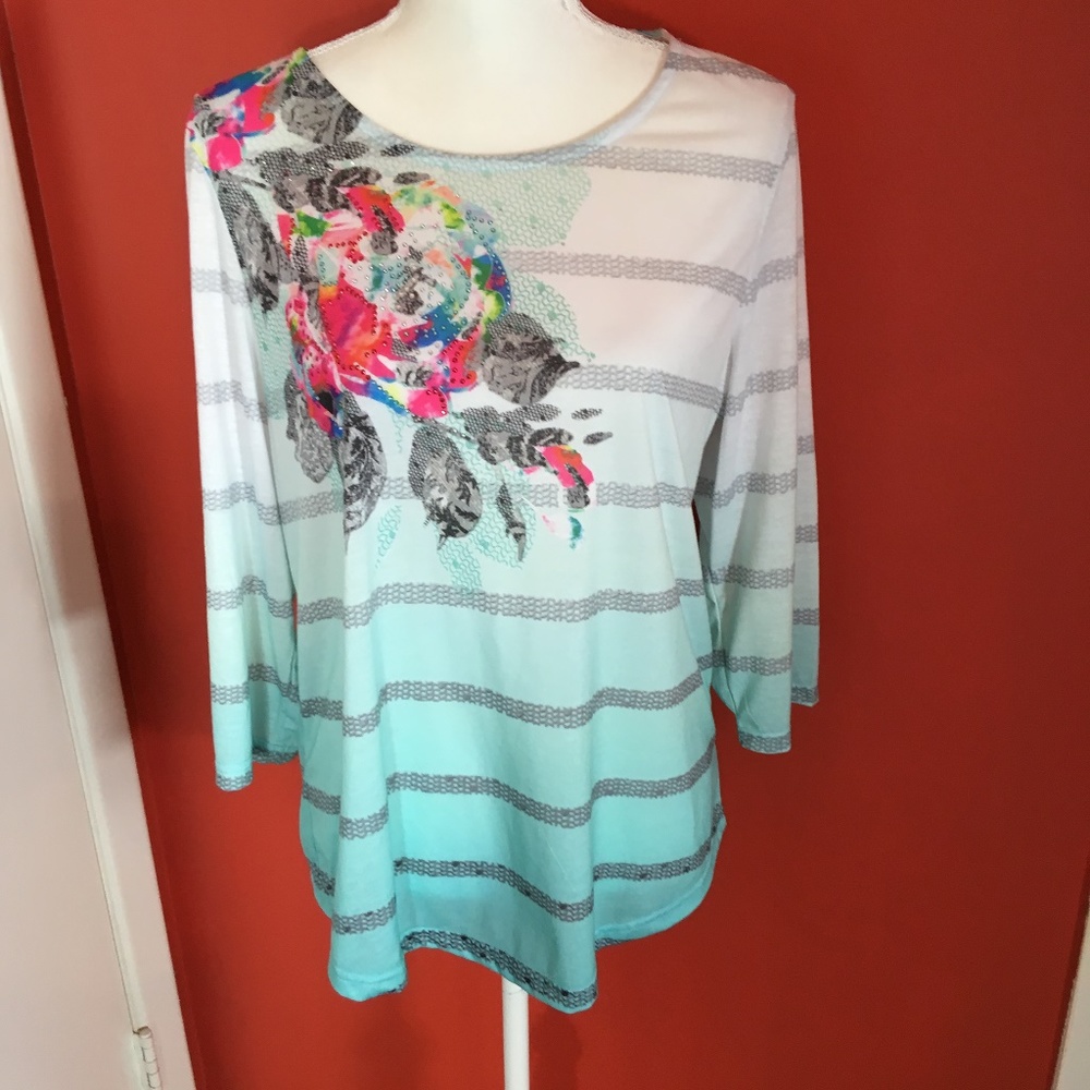 Davina ladies floral w/ sequins 3/4 sleeve blouse